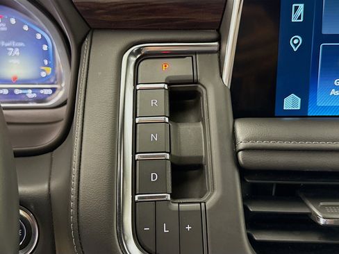 Used 2023 Chevrolet Tahoe LT image 17