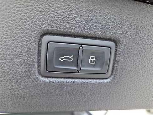 Certified 2025 Audi Q7 3.0T Prestige w/ Prestige Package image 28