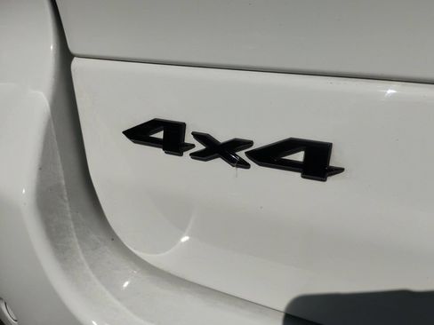 Used 2023 Jeep Grand Cherokee Altitude AWD/4WD image 15