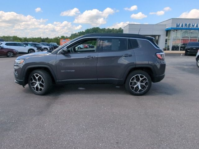 Used 2024 Jeep Compass Limited AWD/4WD image 31
