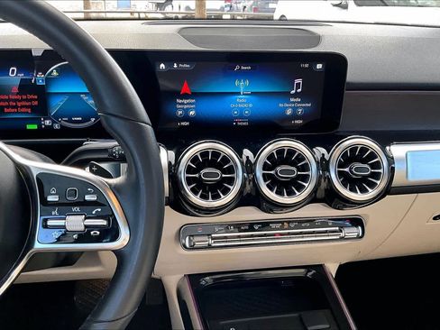 Certified 2023 Mercedes-Benz EQB 300 4MATIC image 7