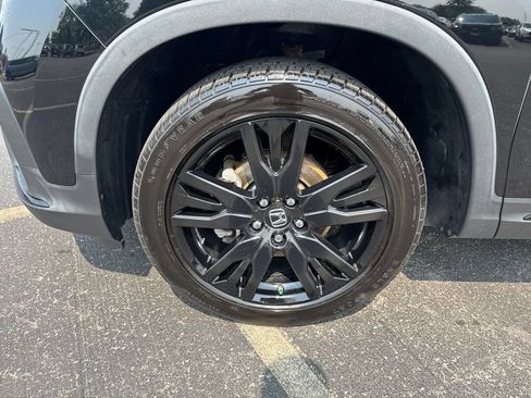 Used 2020 Honda Pilot Black Edition image 11