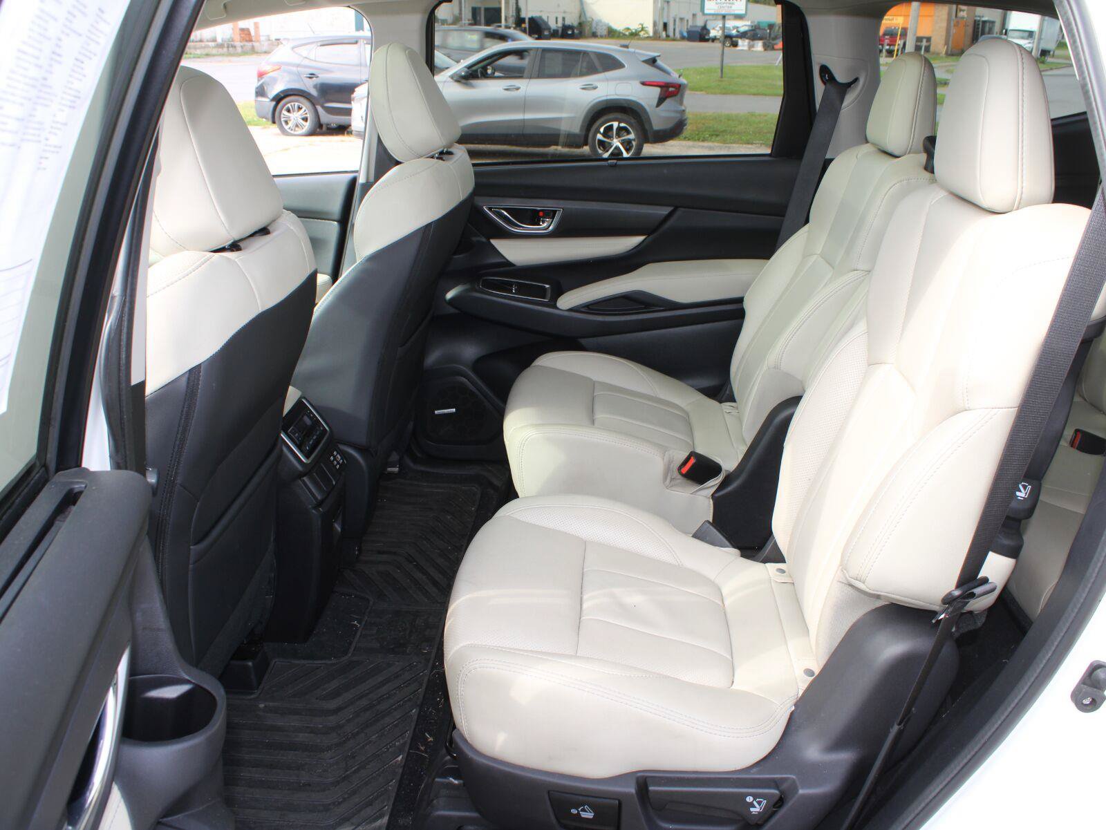 Used 2023 Subaru Ascent Limited w/ Technology Package AWD/4WD image 17