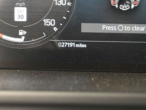 Used 2023 Land Rover Defender 90 V8 image 37