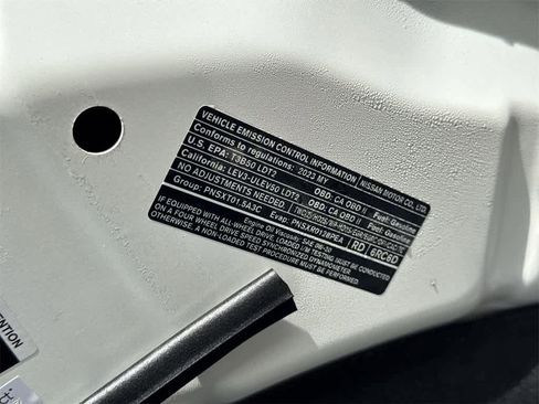 Used 2023 Nissan Rogue SV image 9