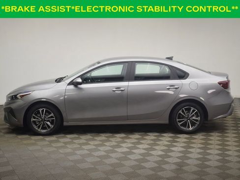 Used 2024 Kia Forte LXS FWD image 11