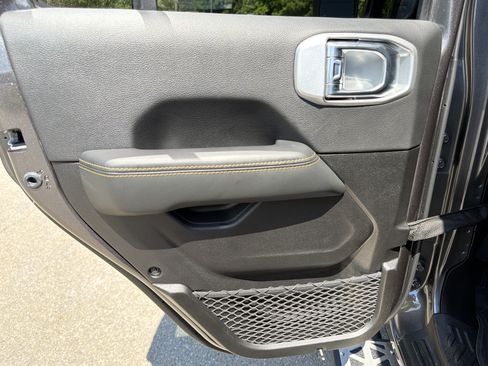Used 2025 Jeep Gladiator Sport AWD/4WD image 21