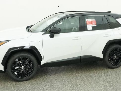 New 2026 Toyota RAV4 XSE AWD/4WD image 33