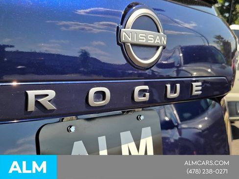 Used 2025 Nissan Rogue SV FWD image 11