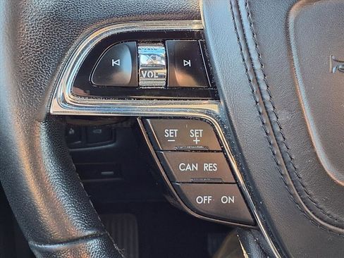 Used 2018 Lincoln Continental w/ Equipment Group 500A image 12