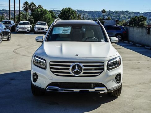 Used 2026 Mercedes-Benz GLB 250 image 6