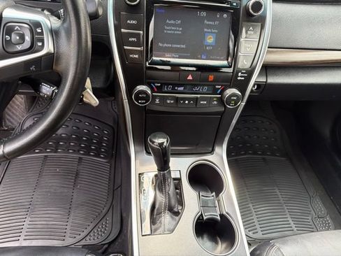 Used 2016 Toyota Camry XLE FWD image 13