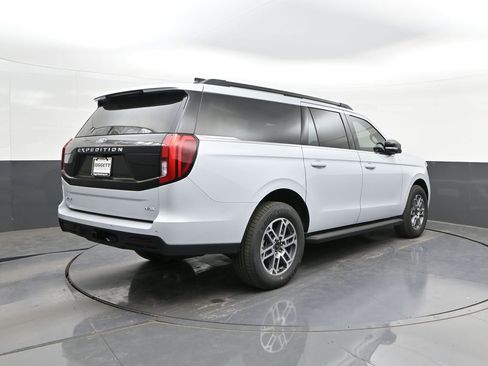 New 2026 Ford Expedition Max Active RWD image 11