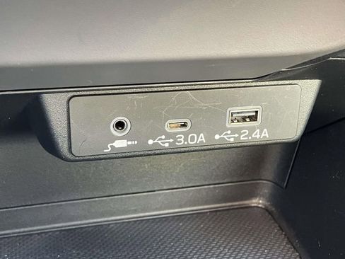 Used 2024 Subaru Crosstrek 2.0i Premium image 18