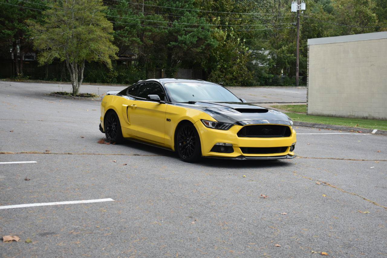 Used 2015 Ford Mustang GT Premium w/ GT Performance Package RWD image 9