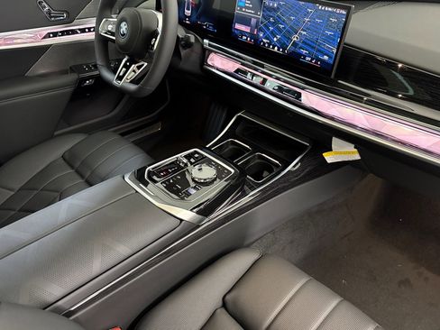 New 2026 BMW 750e xDrive w/ Premium Package AWD/4WD image 28