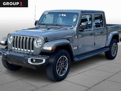 Used 2022 Jeep Gladiator Overland w/ Popular Equipment Package