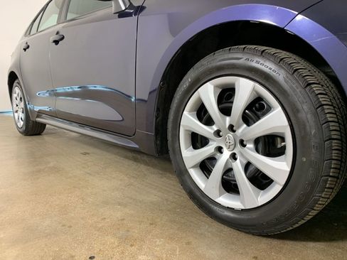 Used 2022 Toyota Corolla LE image 6
