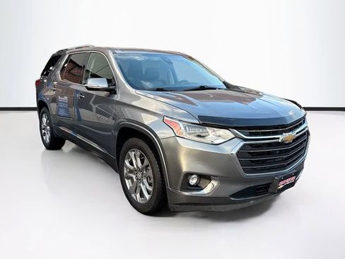 Used 2019 Chevrolet Traverse Premier image 3