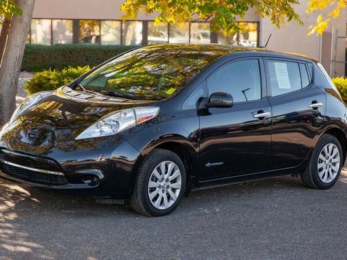 Used 2015 Nissan Leaf S w/ Charge Package image 9