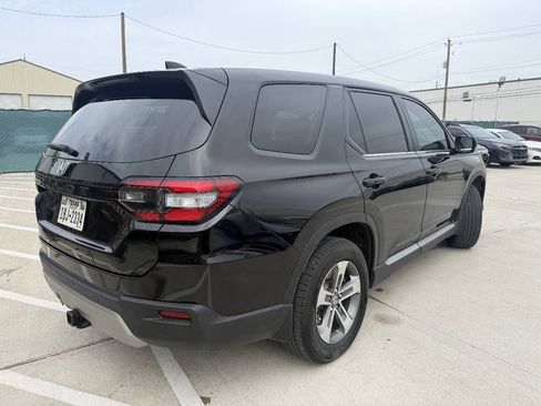 Used 2024 Honda Pilot EX-L image 7