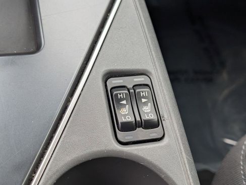 Used 2024 Subaru Crosstrek 2.0i Premium image 21