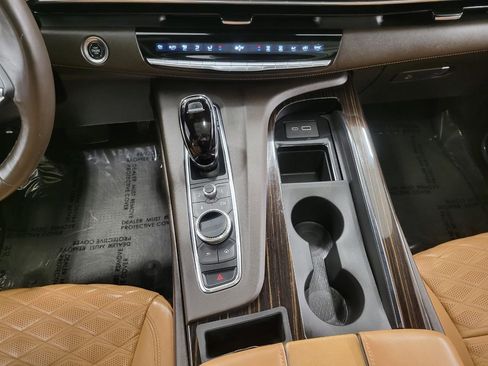 Certified 2023 Cadillac Escalade Premium Luxury w/ Performance Package image 17