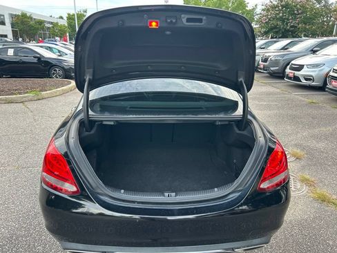 Used 2017 Mercedes-Benz C 300 Sedan image 7