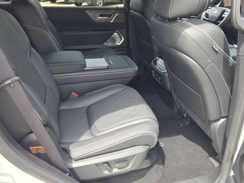 Used 2026 INFINITI QX80 Autograph w/ Premium Cargo Package AWD/4WD image 9