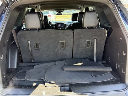 Used 2023 Chevrolet Traverse LT image 31