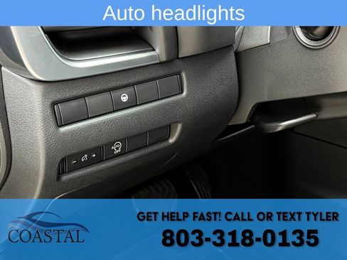 Used 2023 Nissan Rogue SV image 9