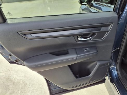 Used 2023 Honda CR-V EX image 9