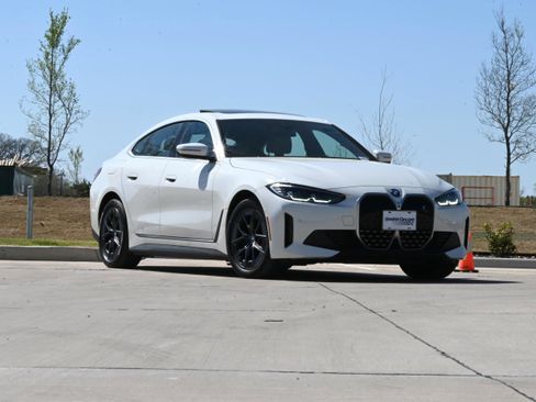 Certified 2023 BMW i4 eDrive35 w/ Premium Package image 2