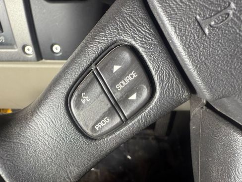 Used 2003 HUMMER H2 w/ Preferred Equipment Group AWD/4WD image 14