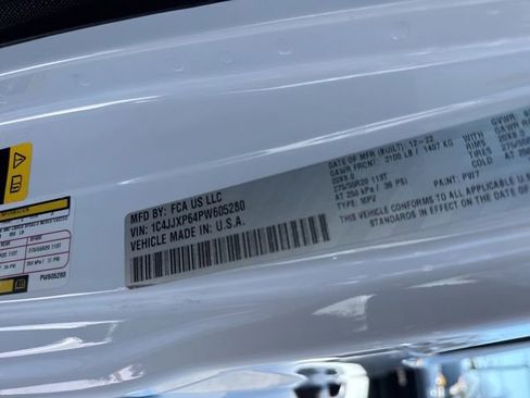 Used 2023 Jeep Wrangler Unlimited Sahara w/ Cold Weather Group image 28