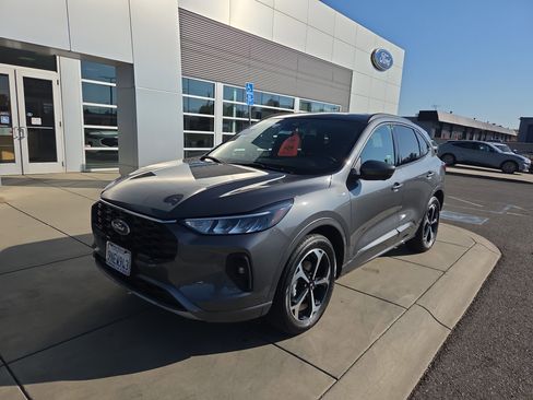 Used 2023 Ford Escape ST-Line Select w/ Tech Pack #2 image 1