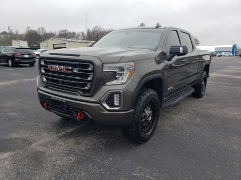 Used 2019 GMC Sierra 1500 AT4 w/ AT4 Premium Package image 2