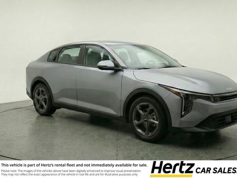 Used 2025 Kia K4 FWD image 1