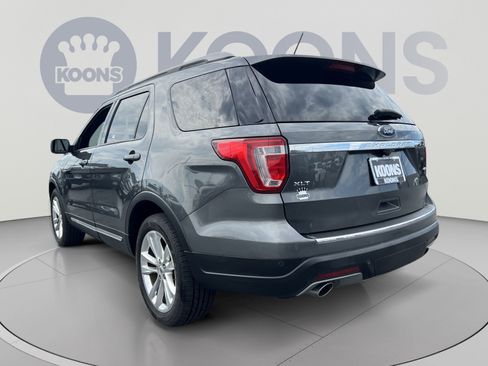 Used 2018 Ford Explorer XLT w/ Equipment Group 202A AWD/4WD image 4
