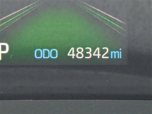 Used 2022 Toyota Sienna XSE image 34