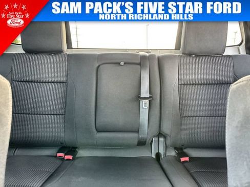 Used 2015 Nissan Titan SV w/ SV Value Truck Package RWD image 15