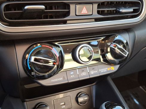 Certified 2023 Hyundai Kona SE AWD/4WD image 18