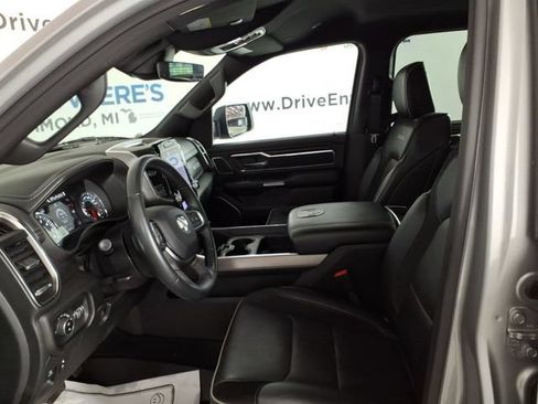 Used 2023 RAM 1500 Laramie AWD/4WD image 12