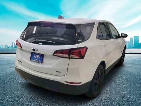 Used 2023 Chevrolet Equinox LS w/ LS Convenience Package image 5