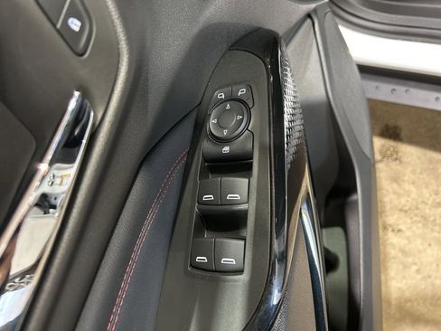 New 2026 Chevrolet Trax RS w/ Sunroof Package image 18