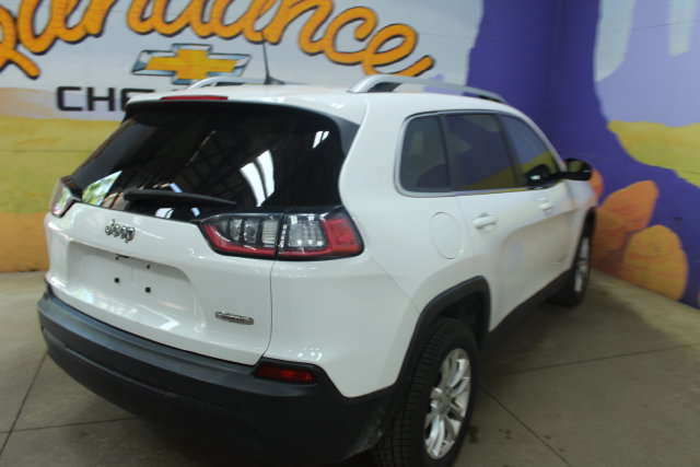 Used 2019 Jeep Cherokee Latitude w/ Cold Weather Group FWD image 8