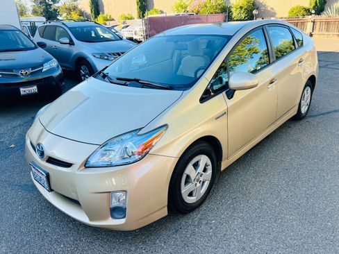 Used 2010 Toyota Prius FWD image 1