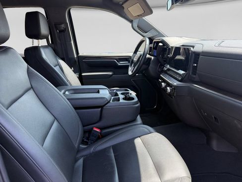 Used 2025 GMC Sierra 1500 SLT AWD/4WD image 26