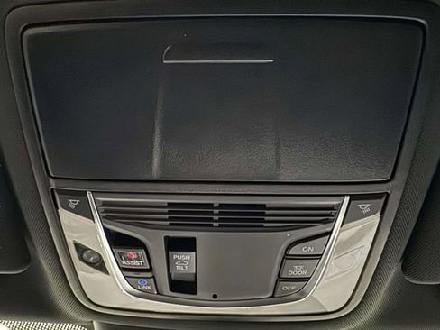 Used 2023 Acura TLX image 28