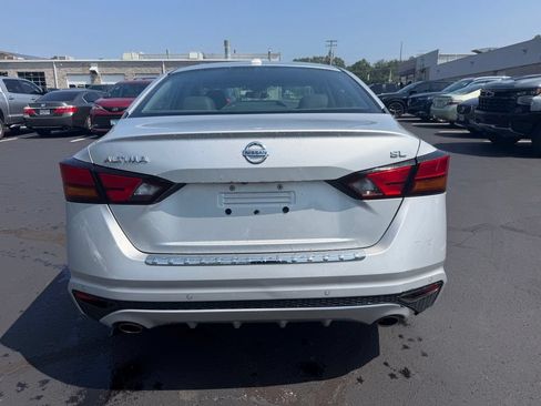Used 2022 Nissan Altima 2.5 SL FWD image 8